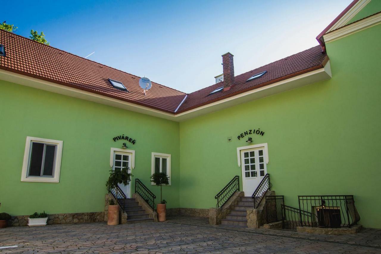 Penzion Kuria Nové Mesto nad Váhom Dış mekan fotoğraf