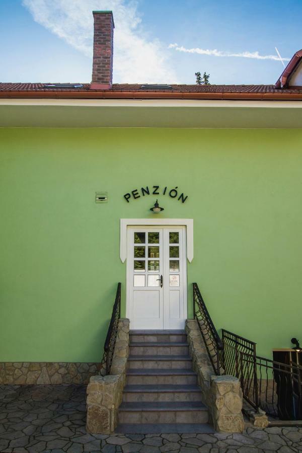 Penzion Kuria Nové Mesto nad Váhom Dış mekan fotoğraf